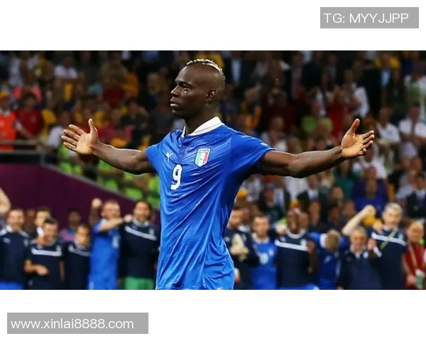 迪拜足球明星的魅力与成就揭秘,谁是这座城市的足球骄子 迪拜足球明星的魅力与成就揭秘,谁是这座城市的足球骄子