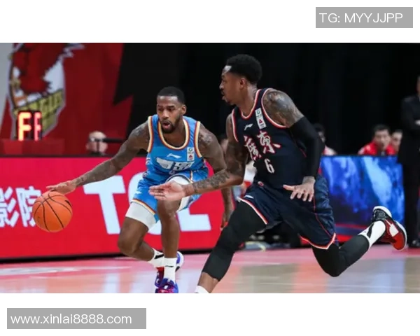 赛后复盘:杭州篮球队与重庆篮球队的精彩对决与经验总结 赛后复盘:杭州篮球队与重庆篮球队的精彩对决与经验总结